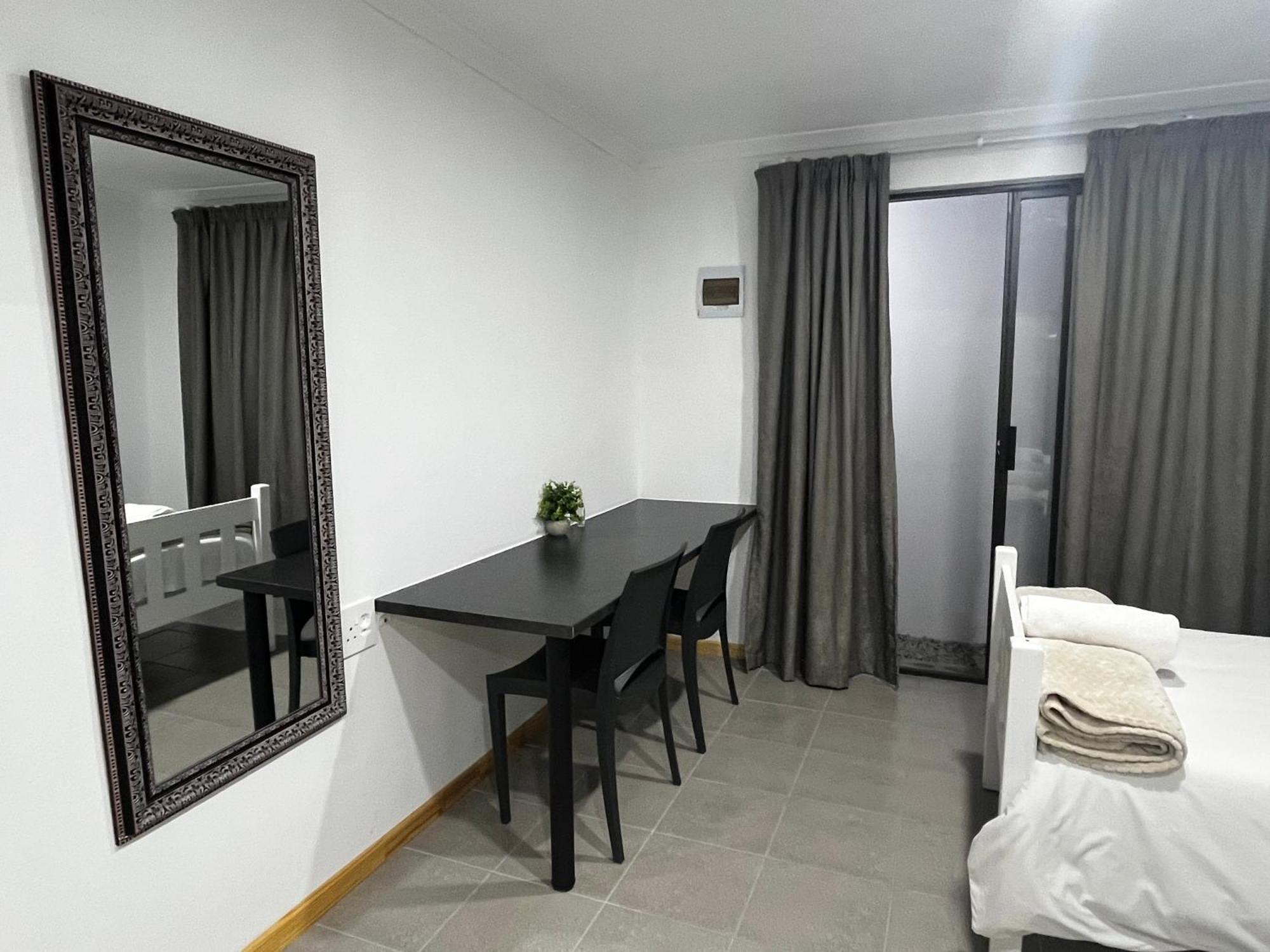 Cradock Guest House & Self Catering Экстерьер фото